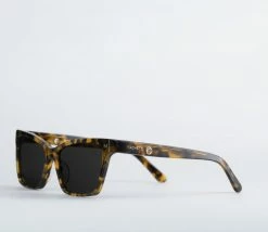 Machete Eyewear Sally - Sunglasses In Classic Tortoise 8 Machete Eyewear Sally - Sunglasses In Classic Tortoise